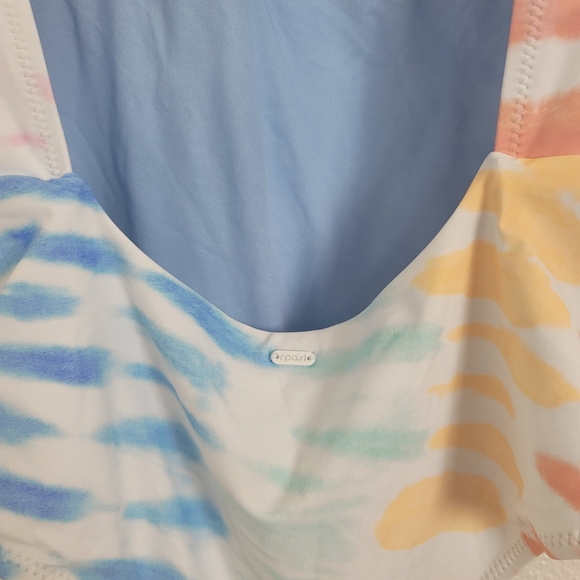 WIPEOUT CHEEKY COVERAGE ONE PIECE SWIMWEAR - Picture 14 of 14